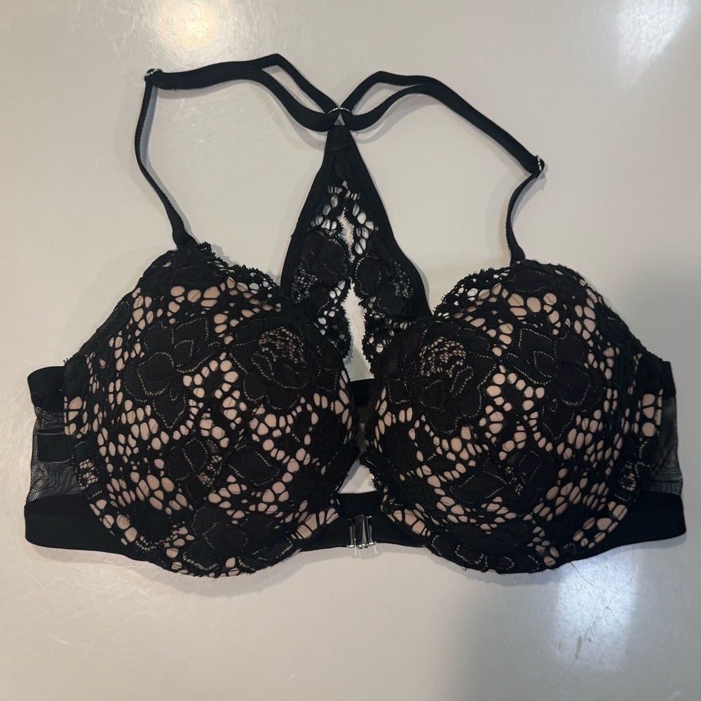 Victorias Secret very sexy push up lace bra size 32C